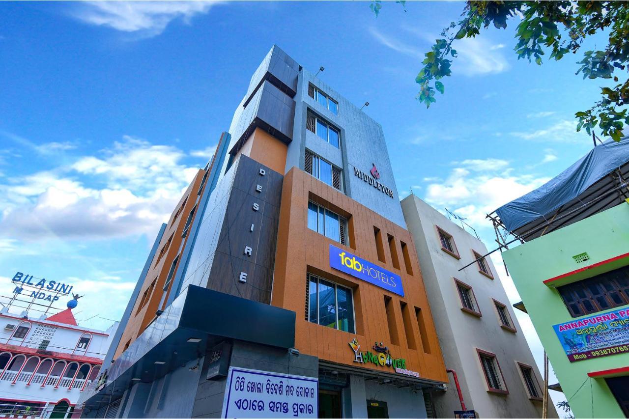 Fabhotel Middleton Desire - Nr Niladri Vihar Square Бхубанешвара Экстерьер фото