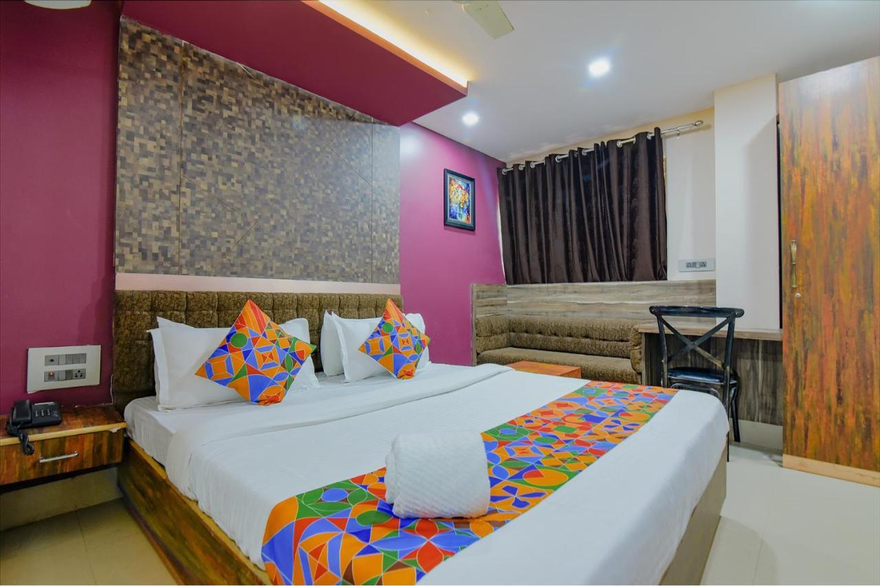 Fabhotel Middleton Desire - Nr Niladri Vihar Square Бхубанешвара Экстерьер фото