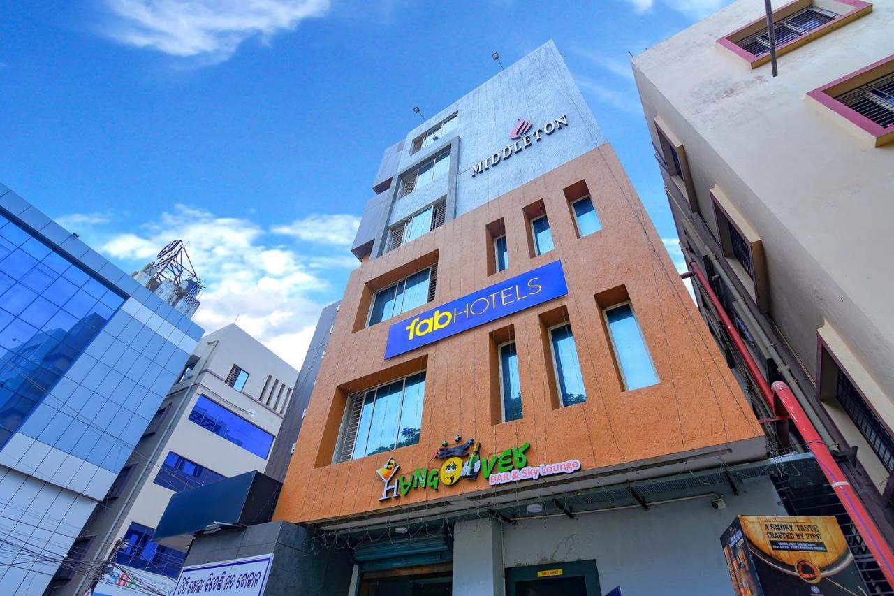 Fabhotel Middleton Desire - Nr Niladri Vihar Square Бхубанешвара Экстерьер фото
