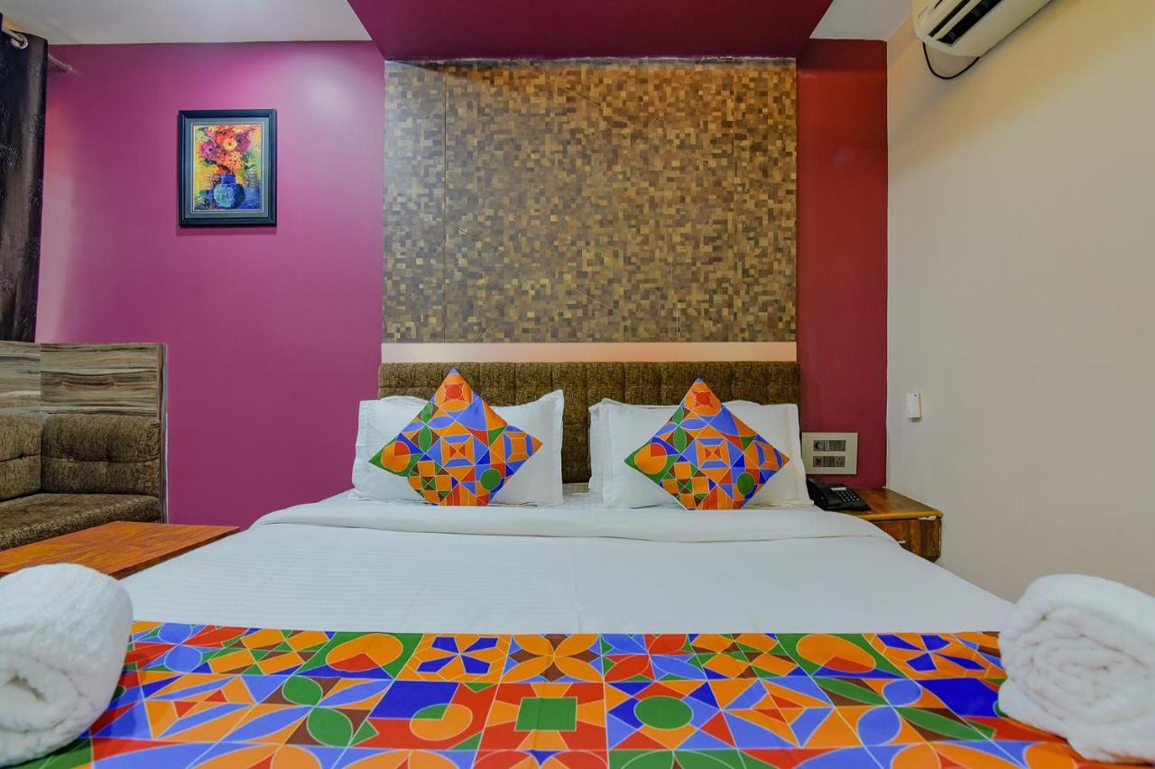 Fabhotel Middleton Desire - Nr Niladri Vihar Square Бхубанешвара Экстерьер фото
