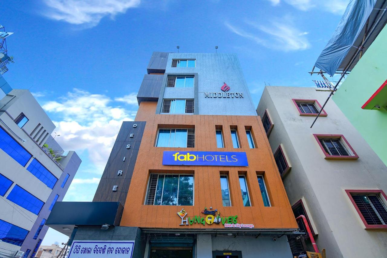 Fabhotel Middleton Desire - Nr Niladri Vihar Square Бхубанешвара Экстерьер фото