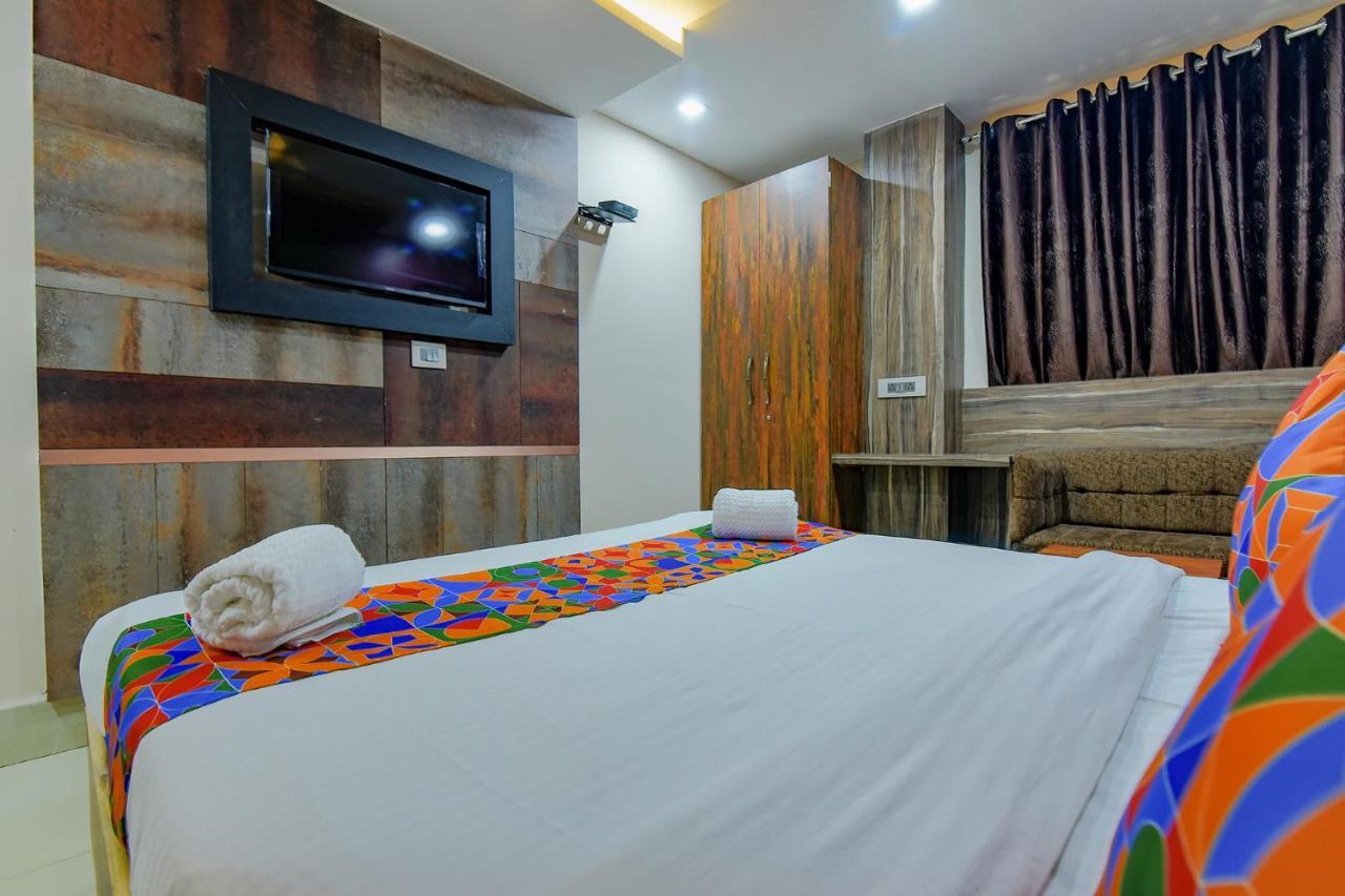 Fabhotel Middleton Desire - Nr Niladri Vihar Square Бхубанешвара Экстерьер фото
